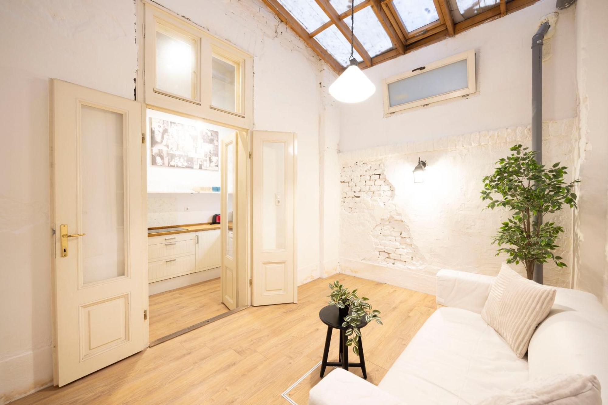 Cozy & Nostalgic Budapest Style Apartment In The Center Exterior photo