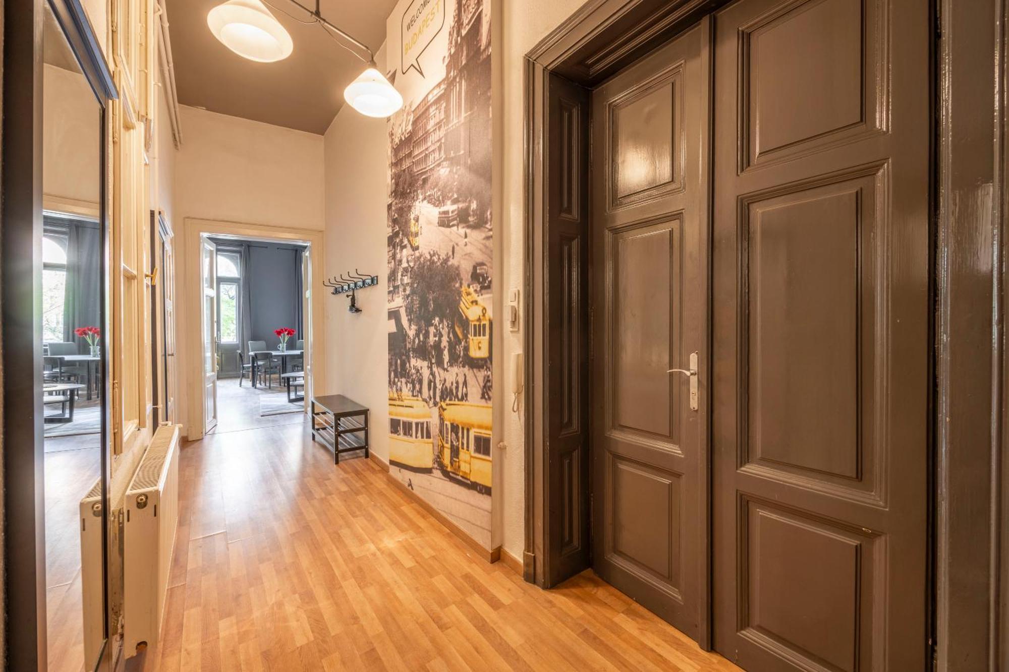 Cozy & Nostalgic Budapest Style Apartment In The Center Exterior photo